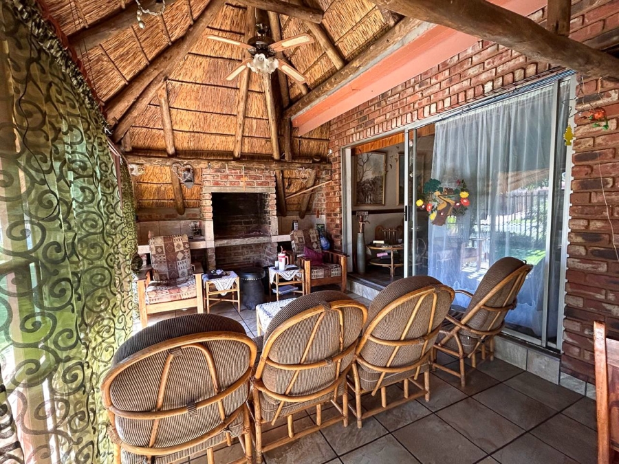 3 Bedroom Property for Sale in Kannoniers Park North West